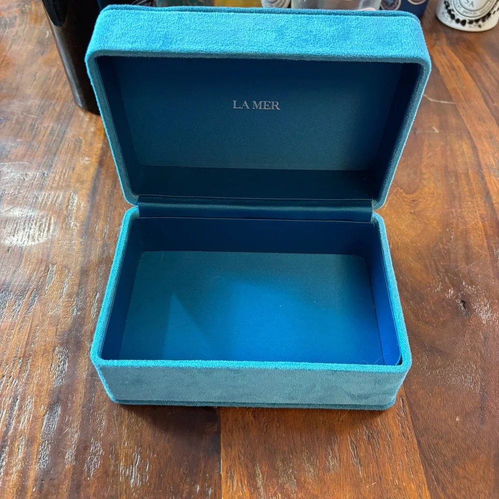 La Mer Teal Blue Velvet Luxury Jewelry Skincare Storage Box Case Hinged Lid
